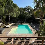 别墅 Tres Belle Valescure Raphael -piscine Chauffee *