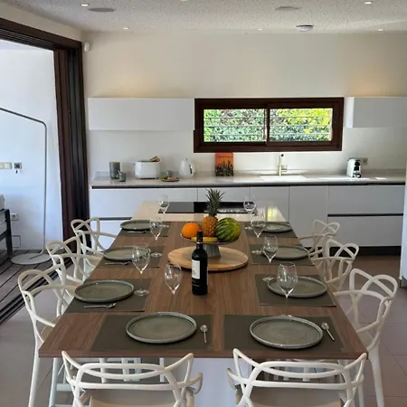 Villa Tres Belle Moderne Piscine Jaccuzi En Option *
