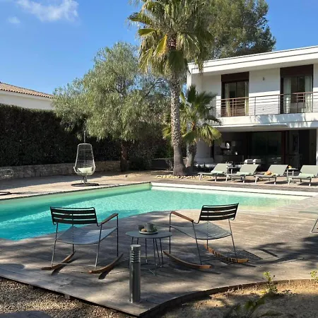 Tres Belle Moderne Piscine Jaccuzi En Option