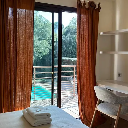 Tres Belle Moderne Piscine Jaccuzi En Option Villa *