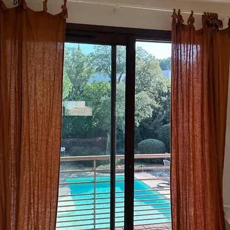 Tres Belle Moderne Piscine Jaccuzi En Option