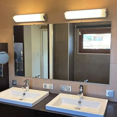 Tres Belle Moderne Piscine Jaccuzi En Option Villa Saint-Raphaël